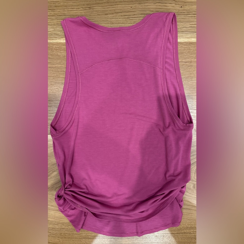 ๐ Lululemon Round Two Tank ๐ - Picture 3 of 3